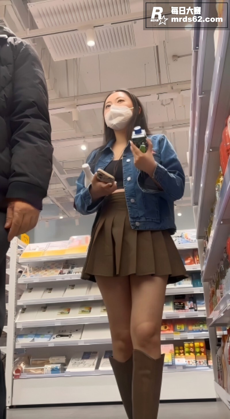 偷拍大神绝版视频合集相关图片1