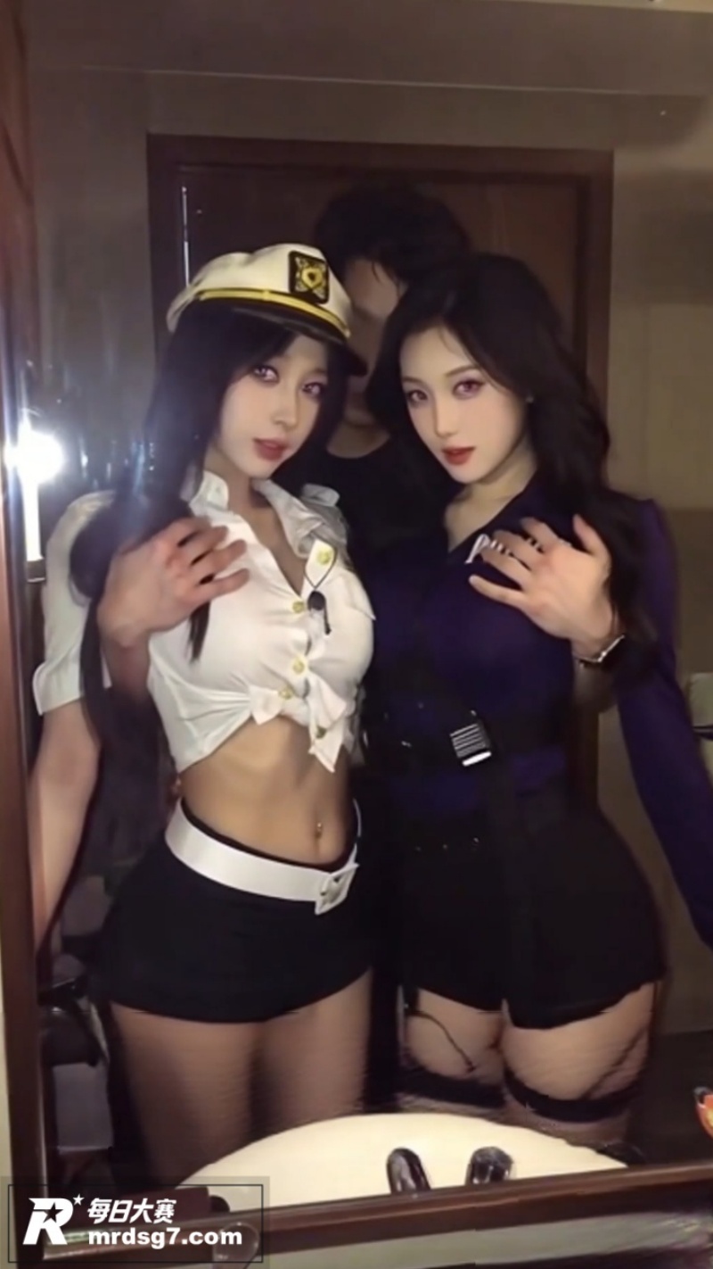 PVM混剪AI双警花相关图片3