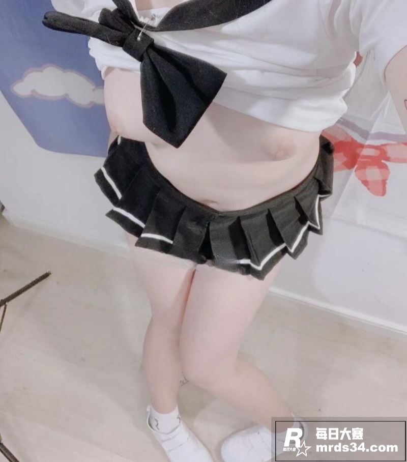 推特极品清纯美鲍小仙相关图片6