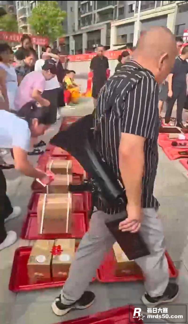 江苏盐城惊现拉拉结婚相关图片6