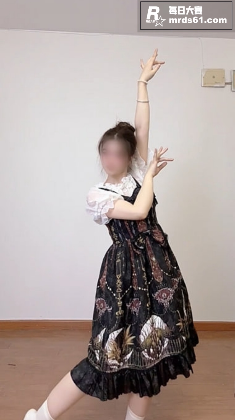 推特极品舞姬 以安 相关图片4
