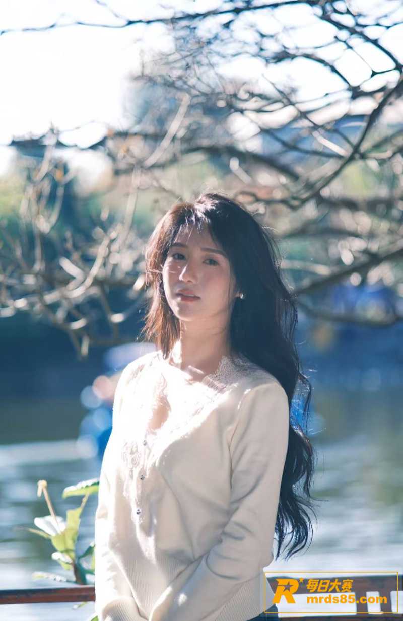 极品绝色人妻系列 车相关图片1
