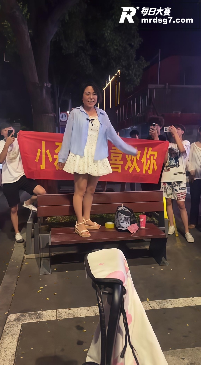 抖音网红小磊子遭遇女相关图片6