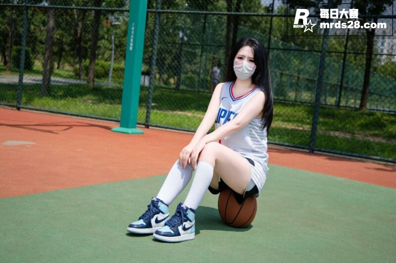 OF白虎尤物女神 樱相关图片13