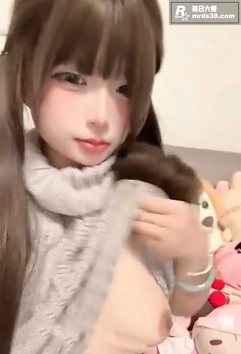 B站性感双马尾巨乳嫩相关图片2