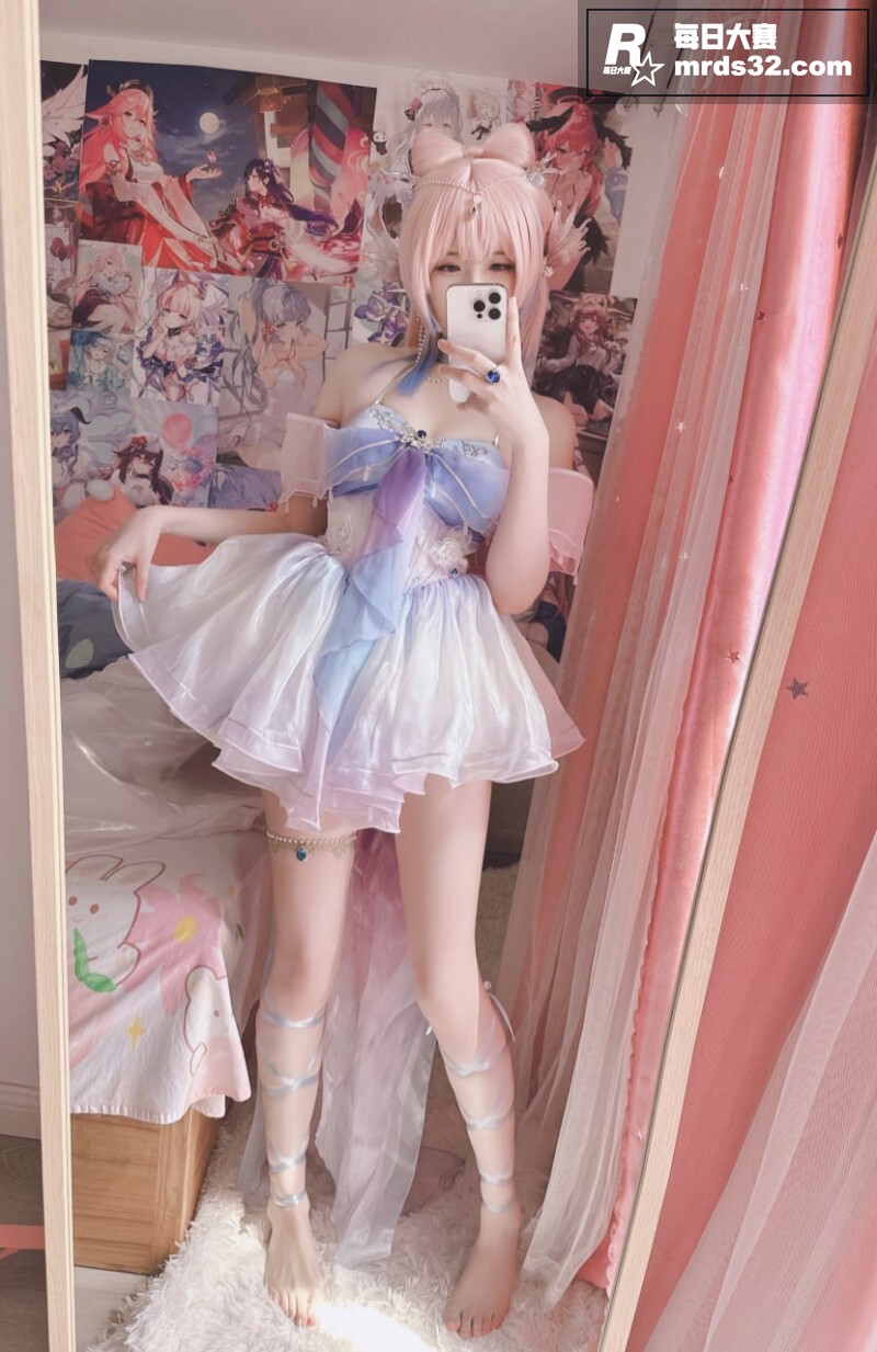 高颜值少女萝莉 习呆相关图片1