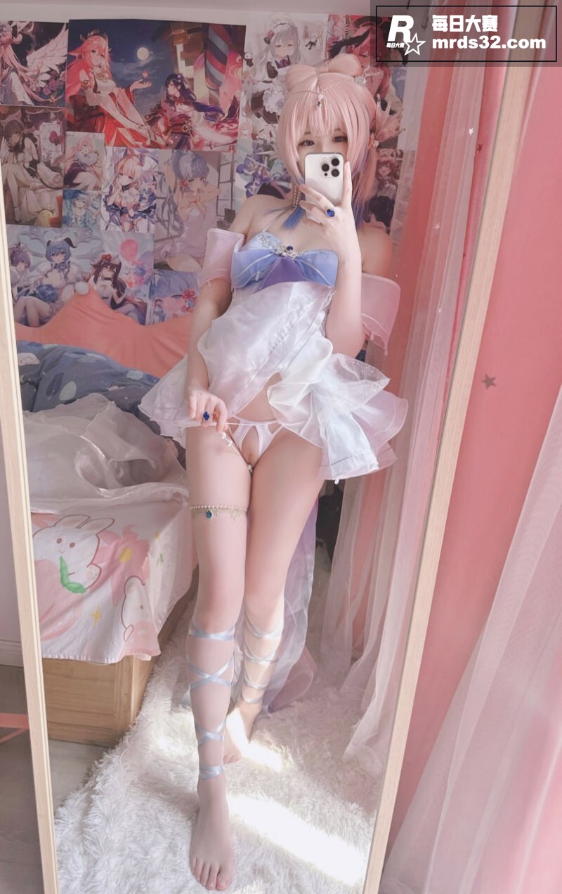高颜值少女萝莉 习呆相关图片3