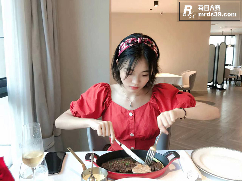高颜值反差学生妹 陈相关图片2