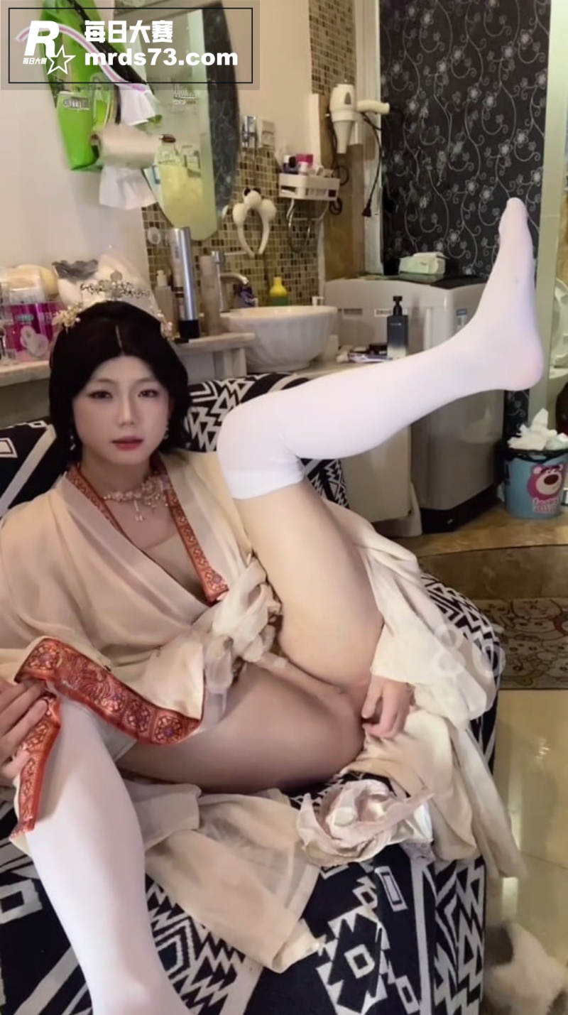 推特国产纯欲TS伪娘相关图片8