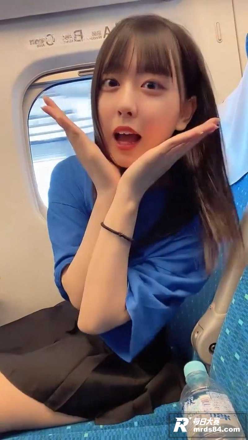 国际版抖音网红 知性相关图片1