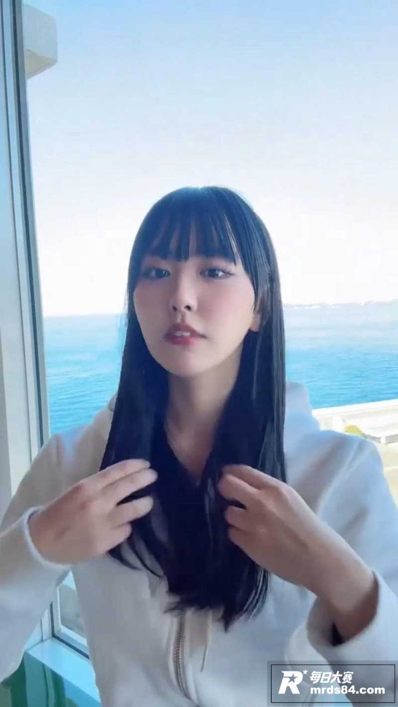 国际版抖音网红 知性相关图片2