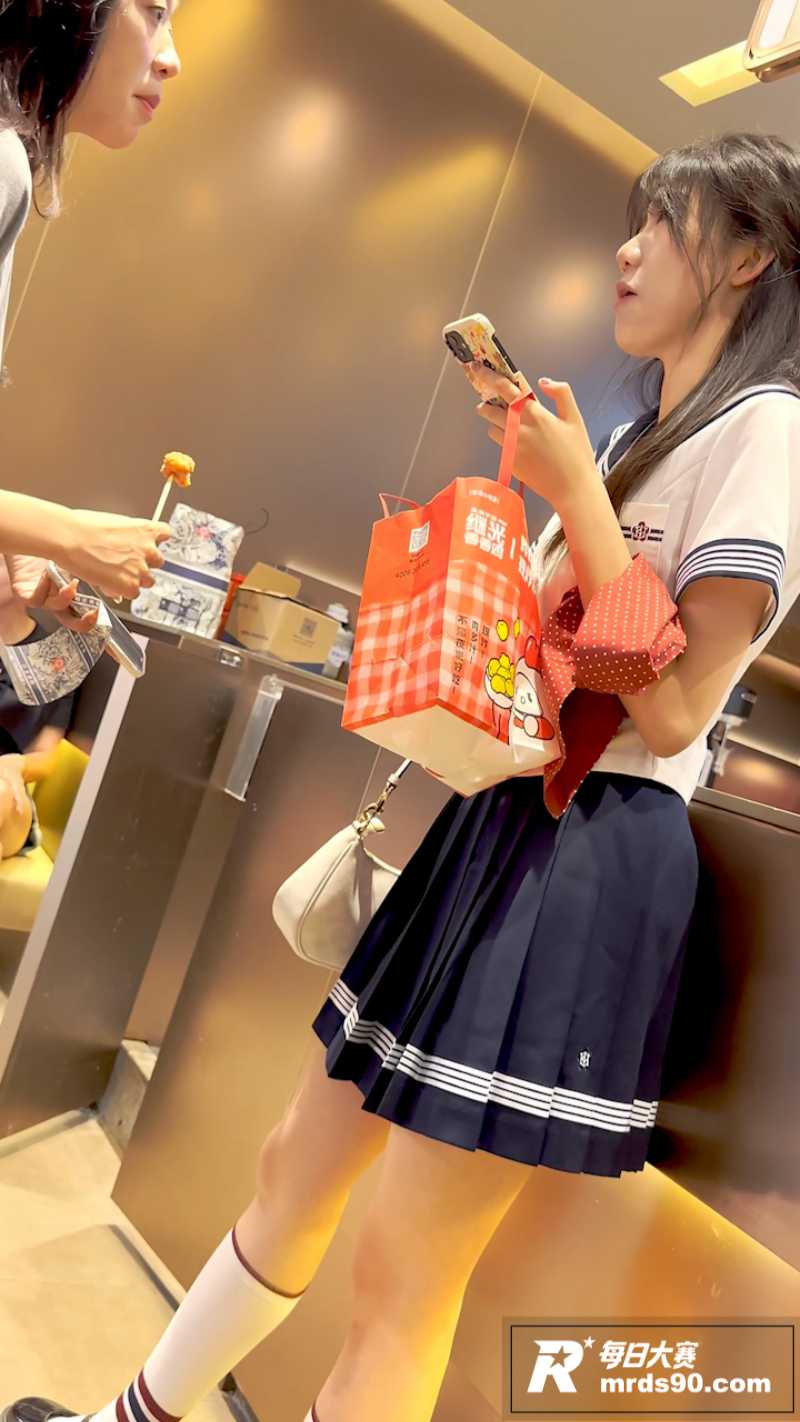 偷拍大神KFC 跟踪相关图片7