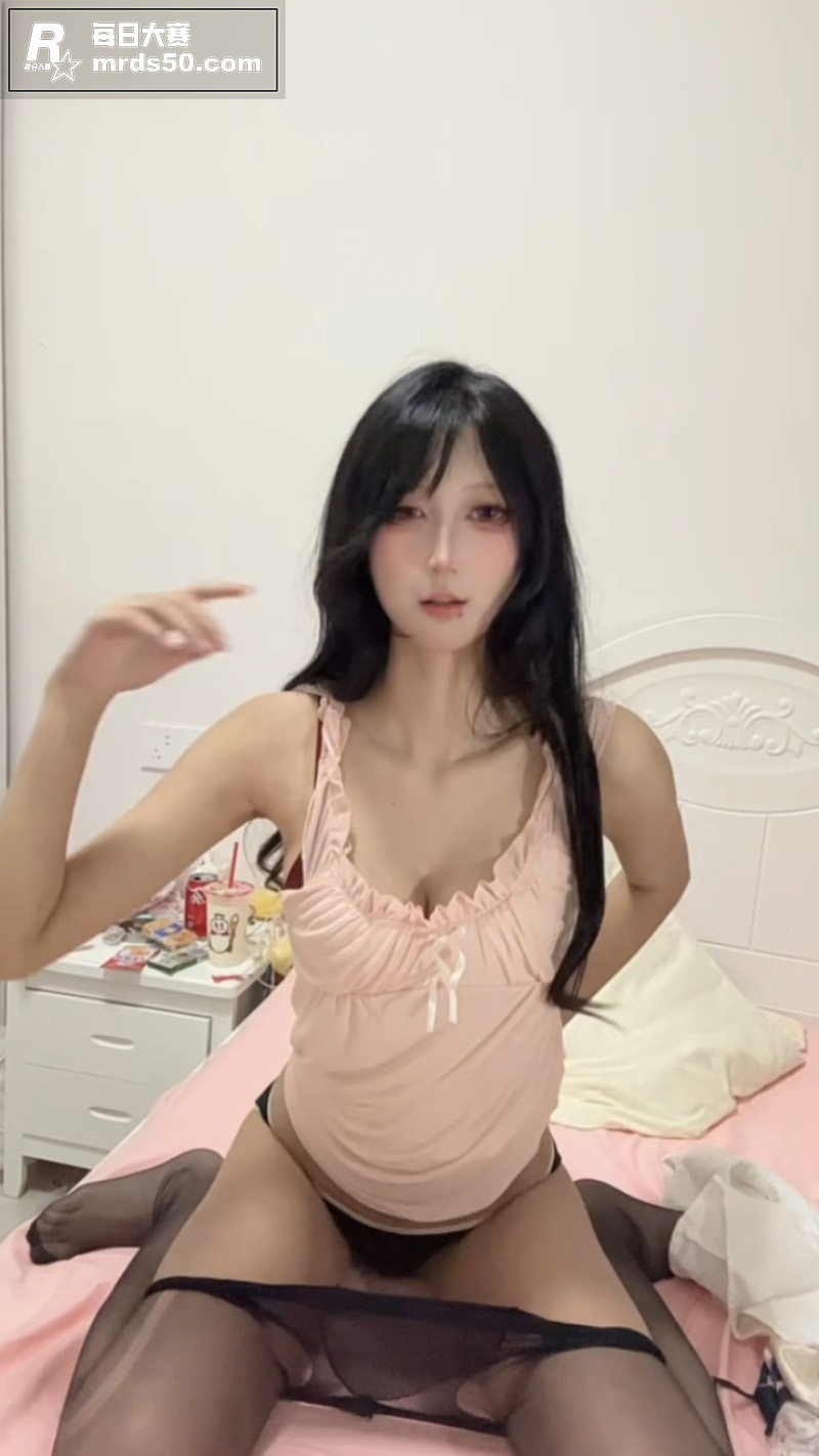 抖音高颜值网红少女 相关图片3