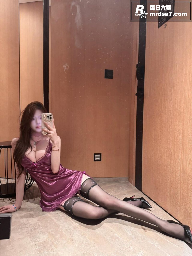 极品高颜值反差婊 李相关图片4