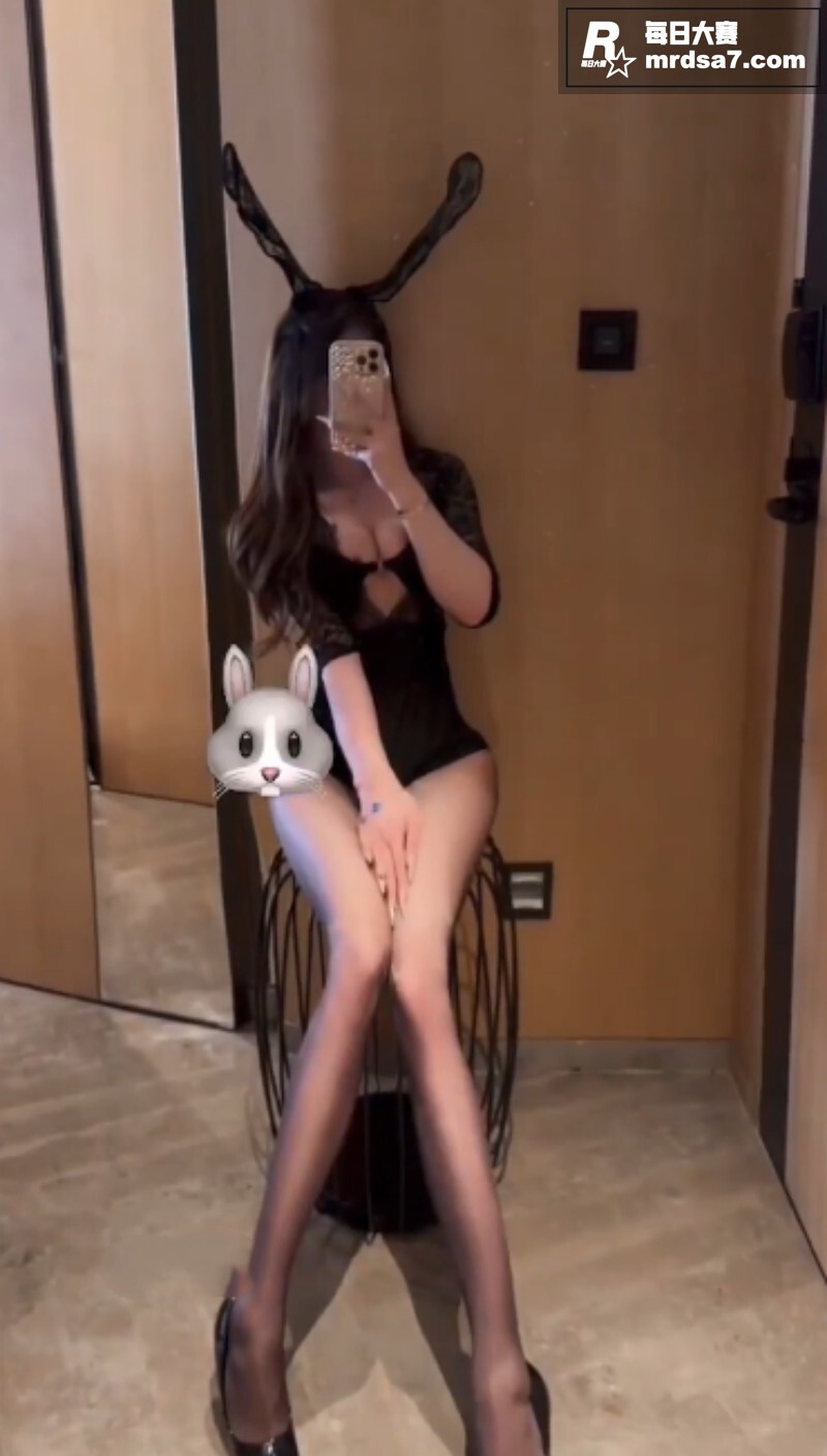 极品高颜值反差婊 李相关图片13