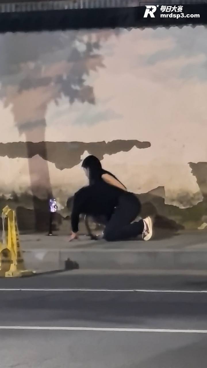 街头直播也疯狂 老哥相关图片4