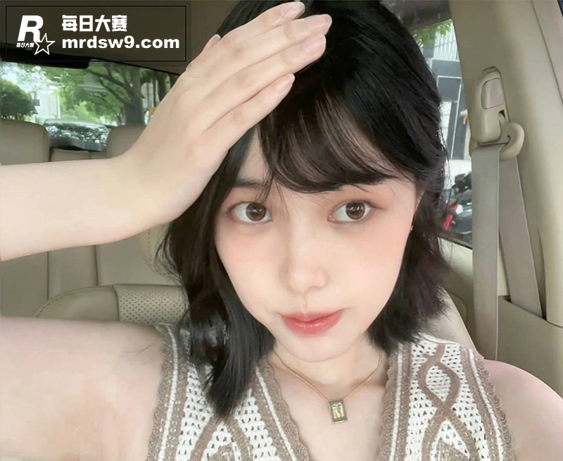 南京大学清纯学生妹 相关图片1