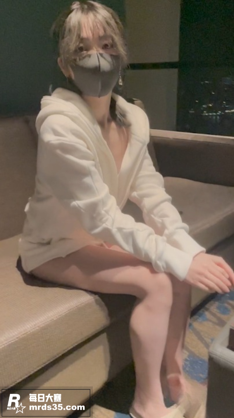 极品人气女神 玩偶姐相关图片3
