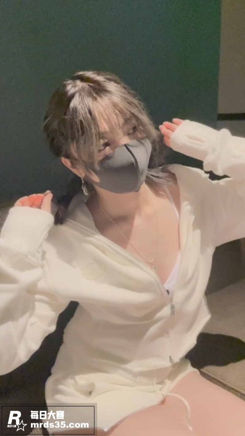 极品人气女神 玩偶姐相关图片4