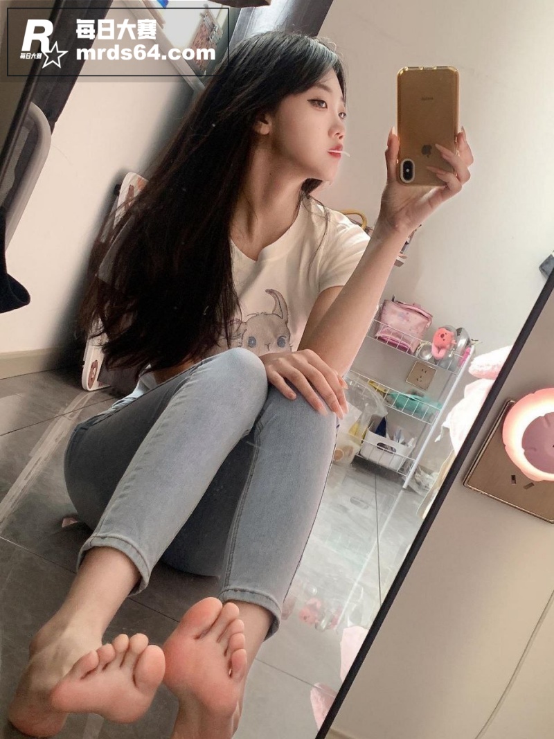 极品高颜值反差少女 相关图片1