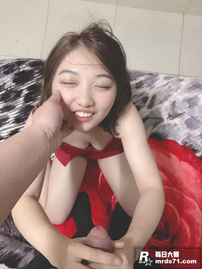 重庆新婚反差少妇 张相关图片5