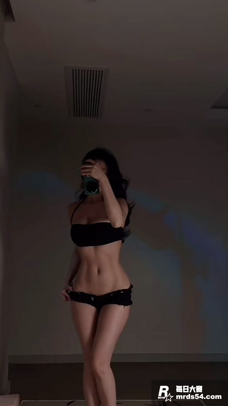 斗鱼高颜值女神 小酒相关图片2