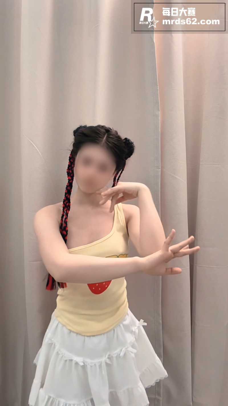 推特极品舞姬 以安 相关图片2