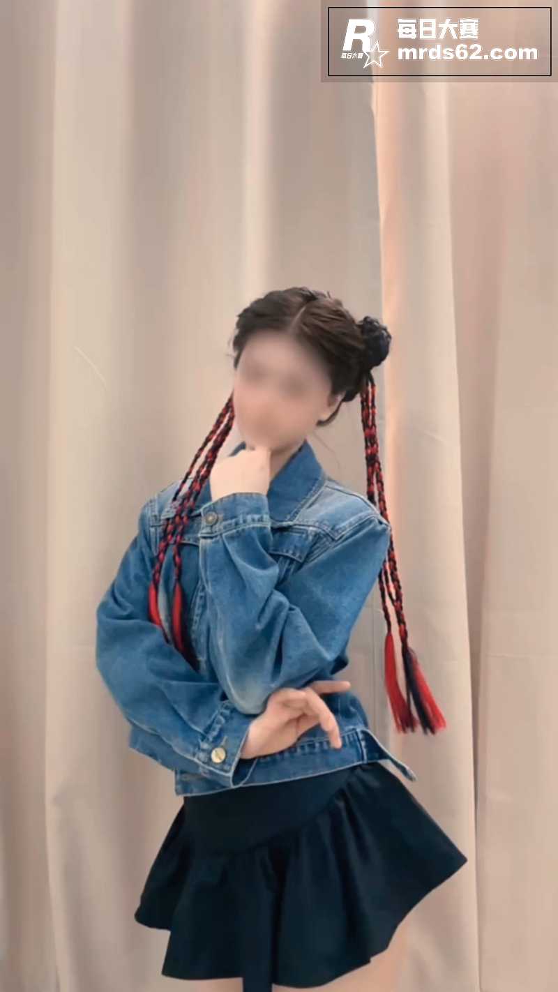 推特极品舞姬 以安 相关图片5