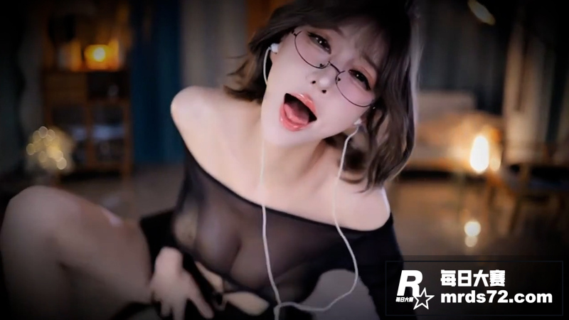 虎牙ASMR极品御姐相关图片4