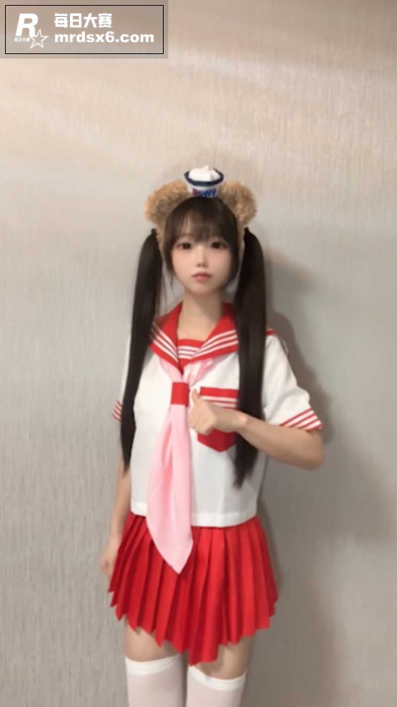 推特极品白虎萝莉 小相关图片5