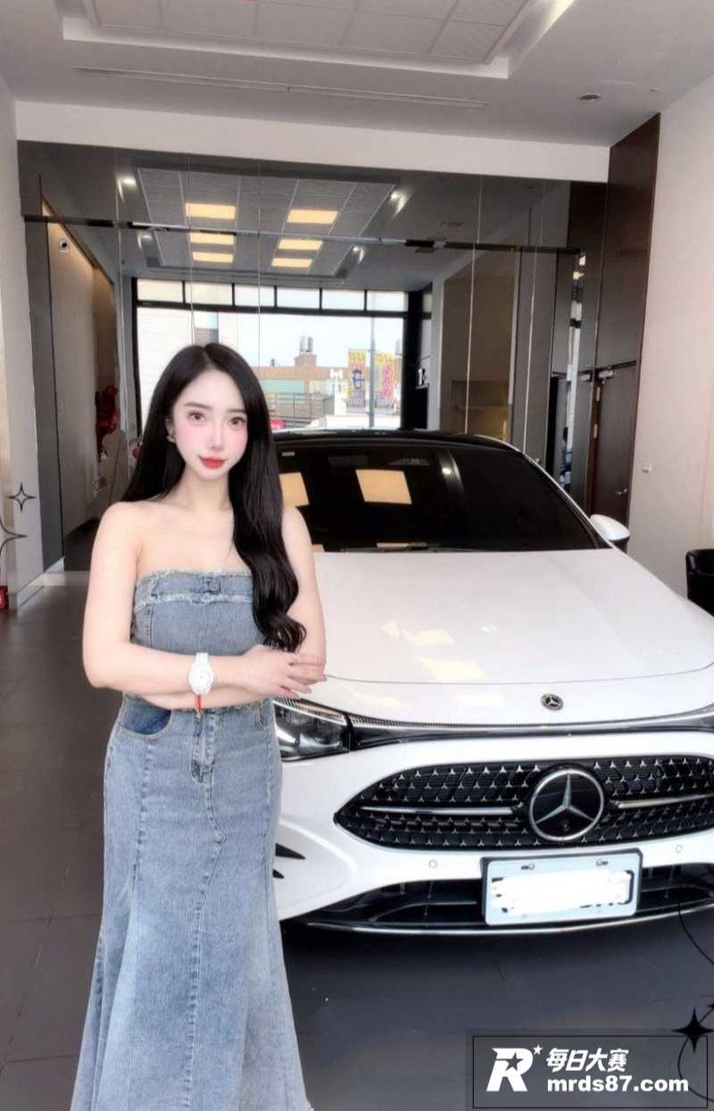 极品高颜值奔驰女销售相关图片11