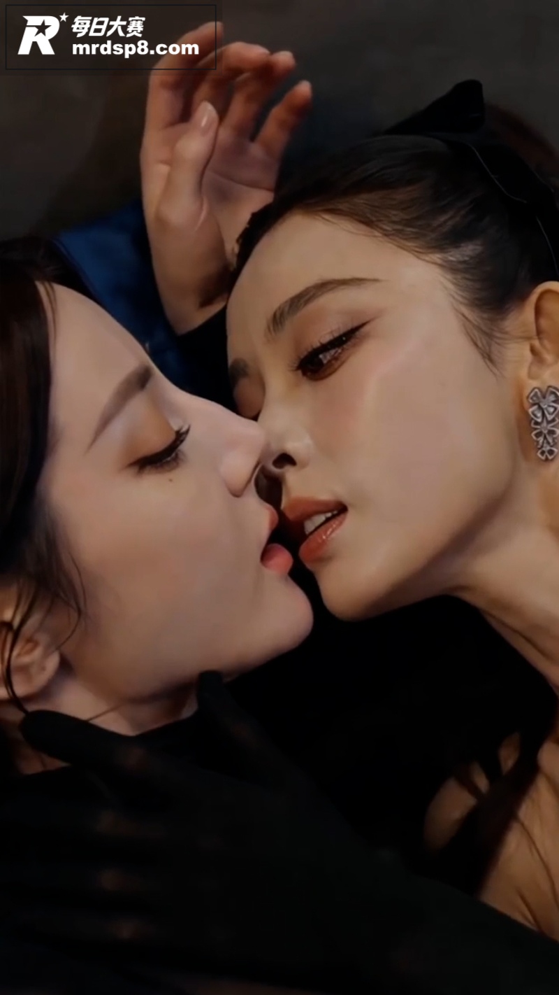 AI脱衣女明星 迪丽相关图片5