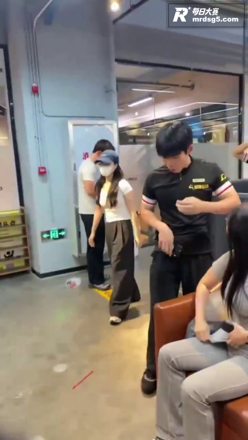 渣男翻车现场 脚踏两相关图片6