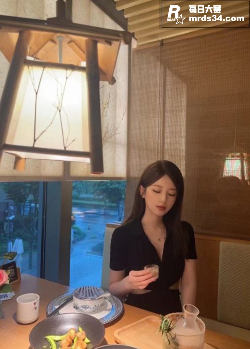 成都抖音主播美女 被相关图片1