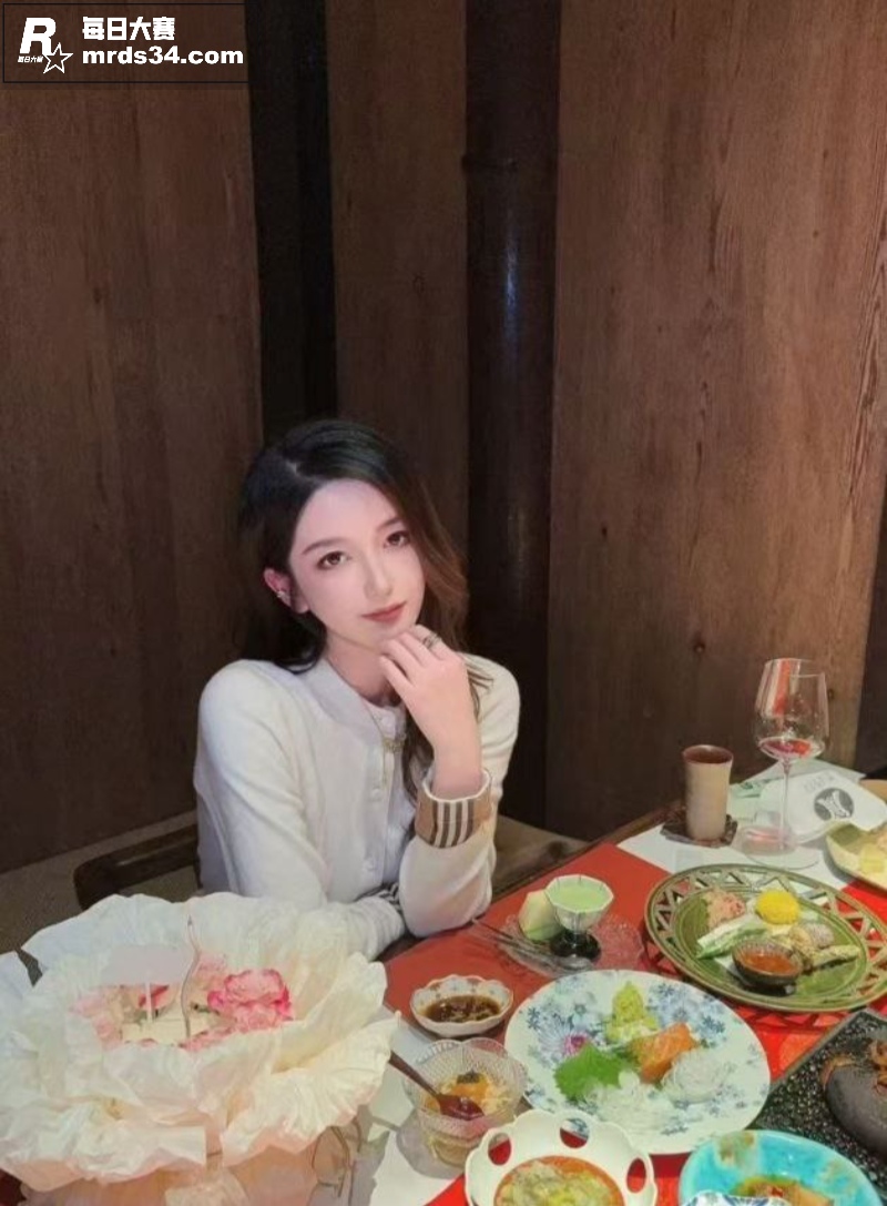 成都抖音主播美女 被相关图片2