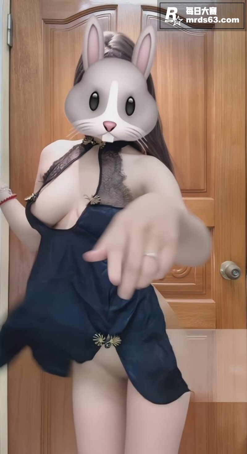推特巨乳福利姬 Ri相关图片2