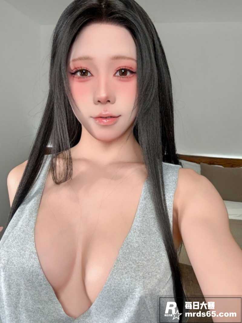 推特高颜萝莉 咬一口相关图片22