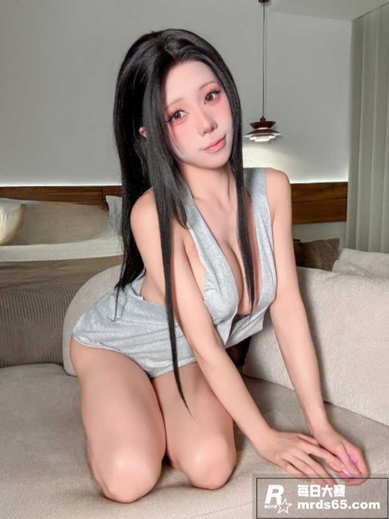 推特高颜萝莉 咬一口相关图片24