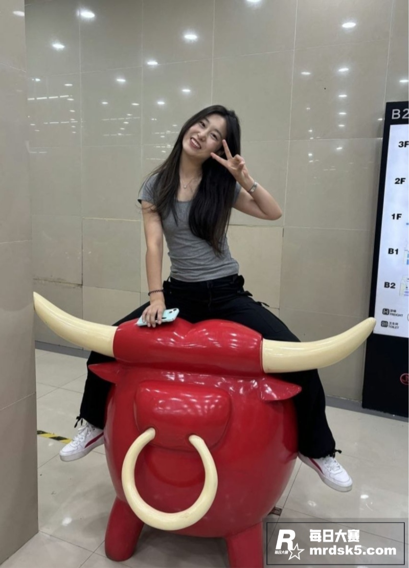 苏大英语系班花 表面相关图片6