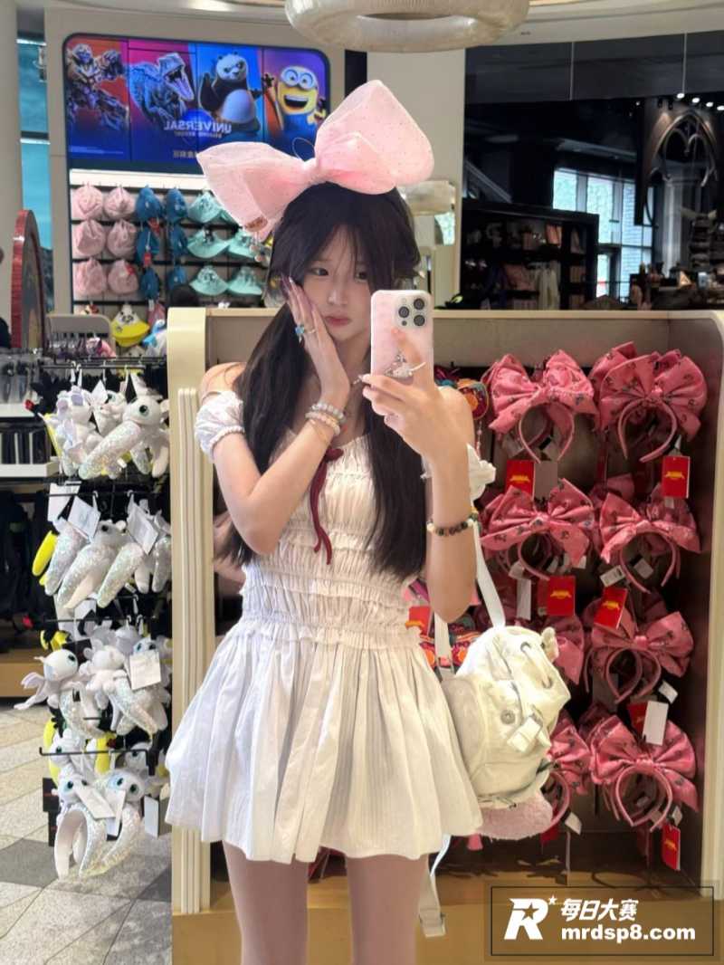 九头身顶级女大 赵慧相关图片1