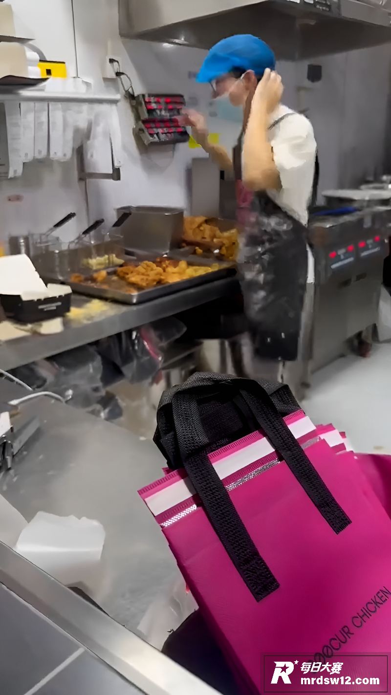 广东深圳不可炸鸡店爆相关图片4