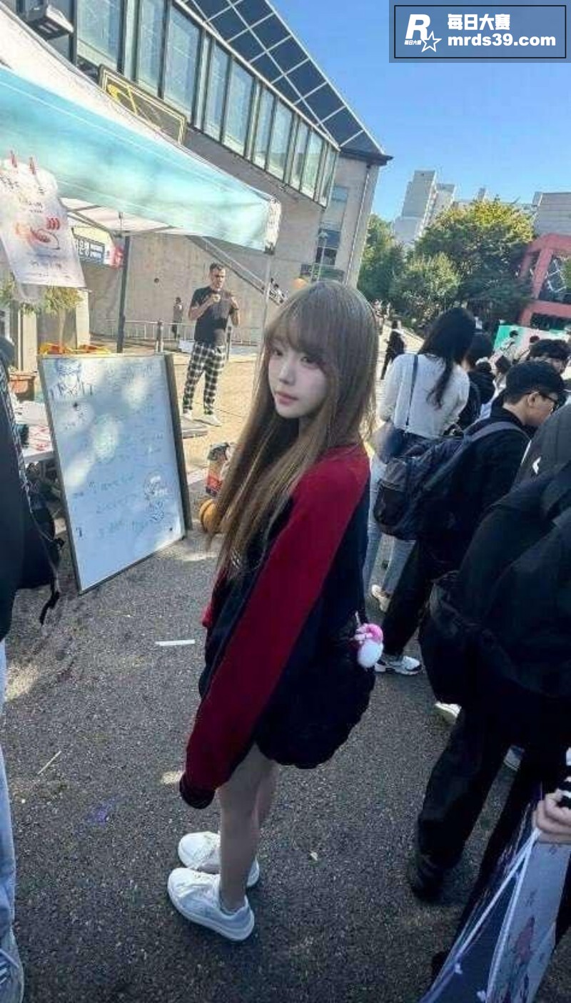 抖音390万粉丝网红相关图片3