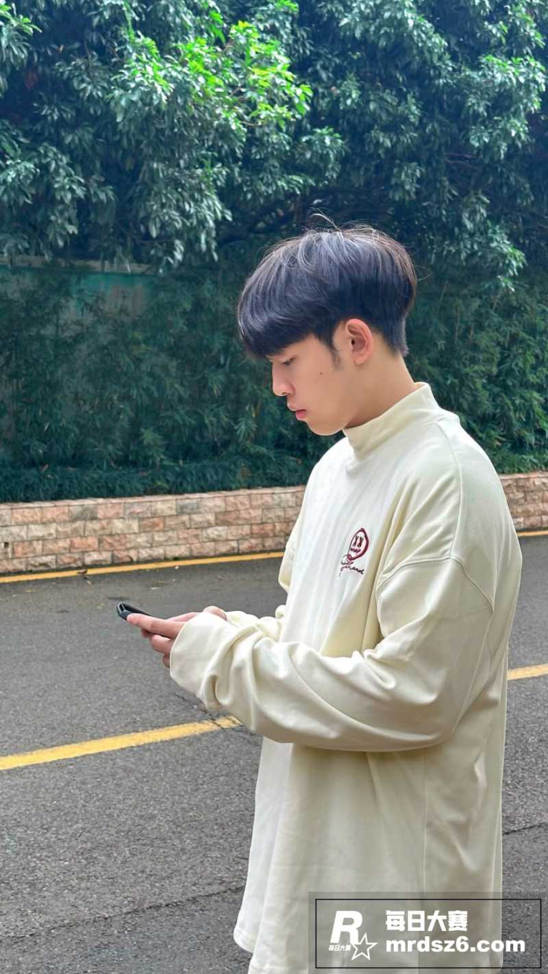 湖南男高暑假卖自己？相关图片2