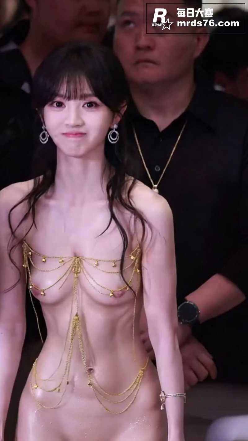 AI脱衣大陆人气女明相关图片1