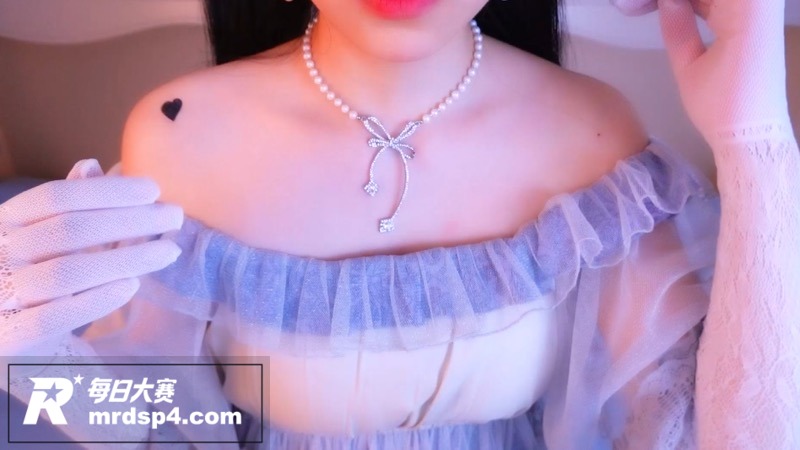 ASMR声控女神 水相关图片1