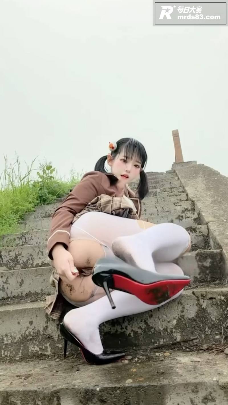 推特双马尾萝莉 兔宝相关图片10