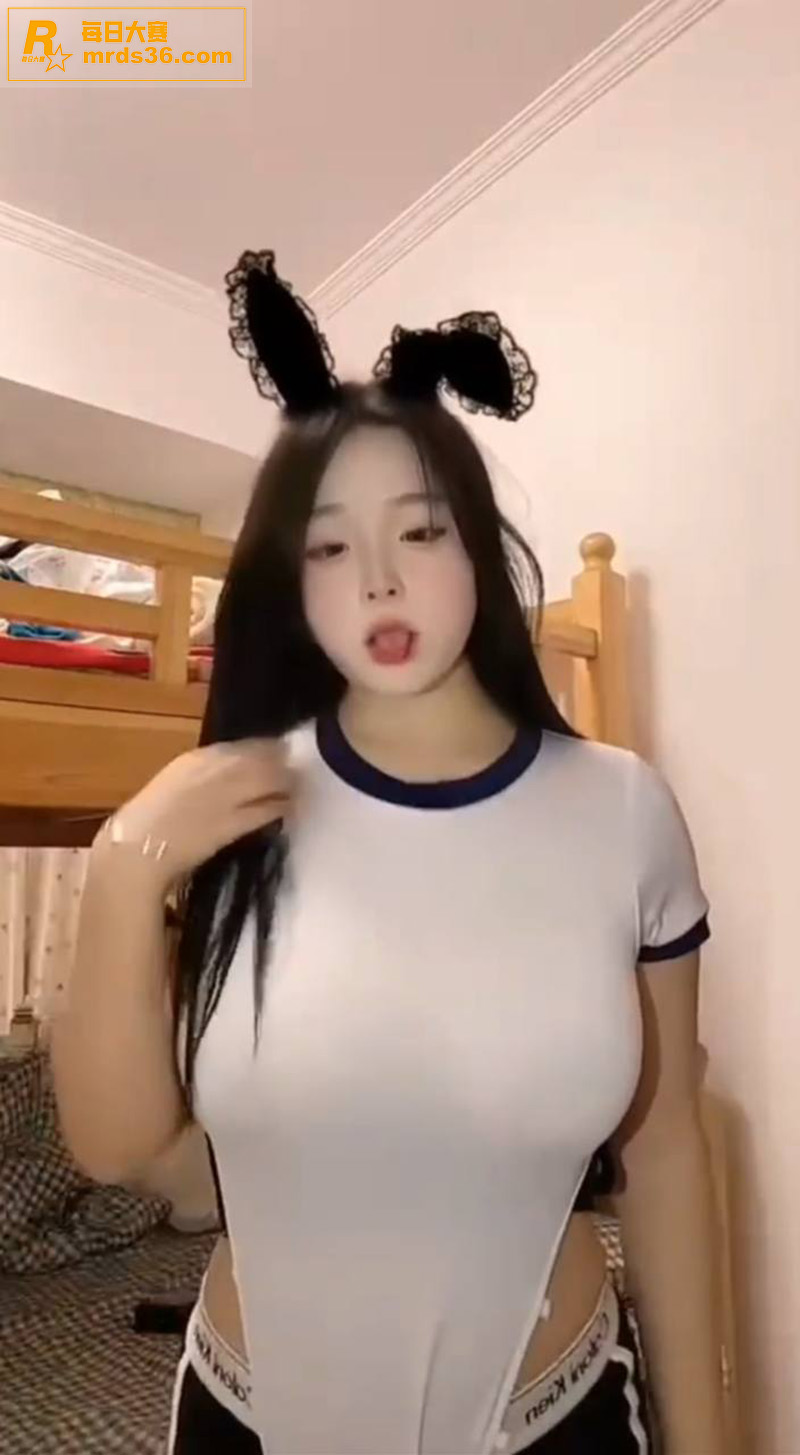 抖音巨乳网红 兔子不相关图片5