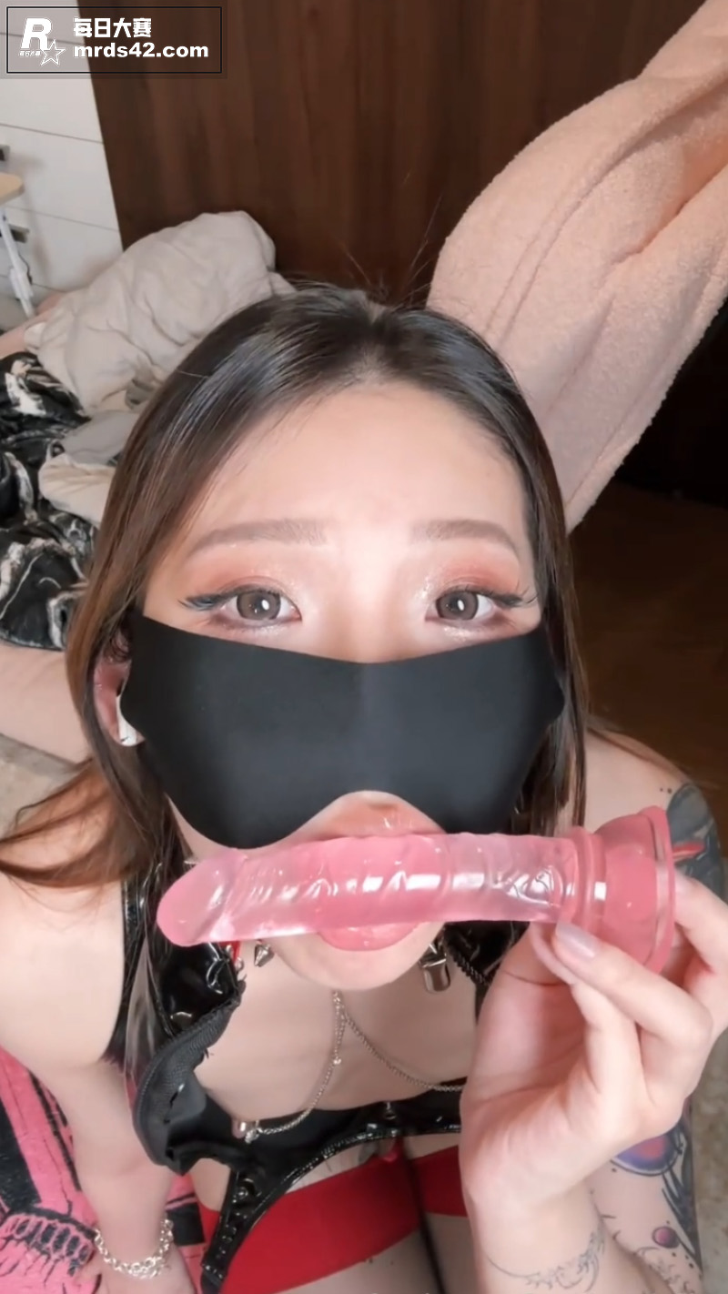 Fansly极品网黄相关图片3