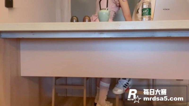 推特00后美腿少女 相关图片1