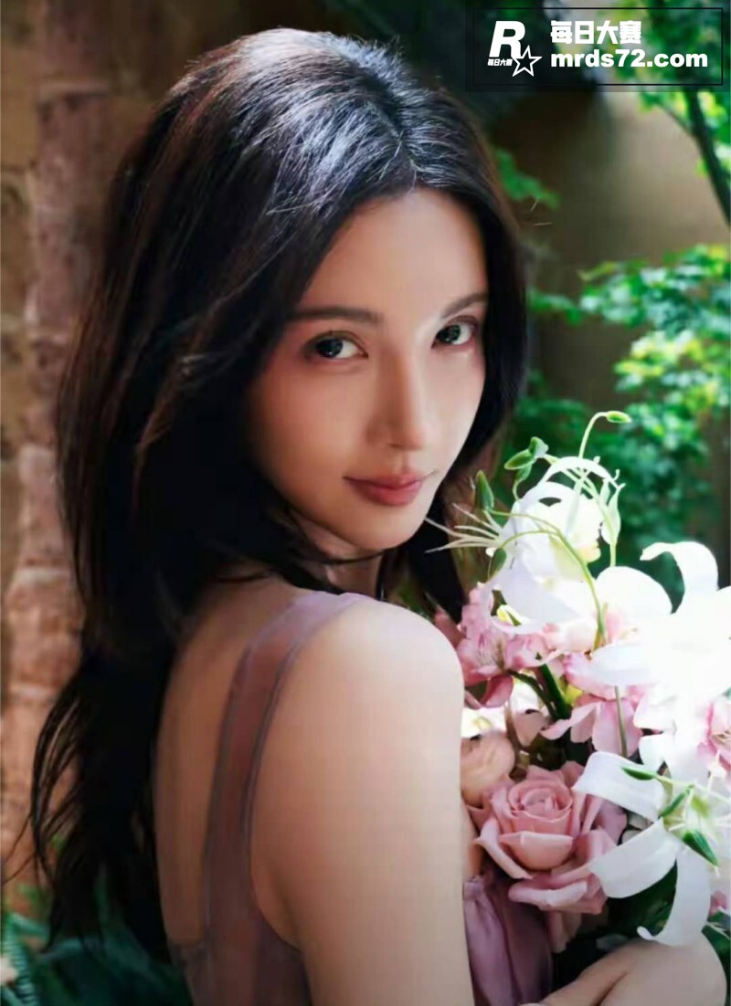 顶流女星 金晨 被爆相关图片21